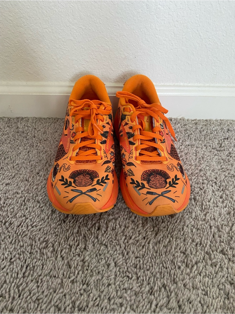 Brooks Wowens Turkey Trot Ghost 14 size 8.5 - Picture 2 of 7